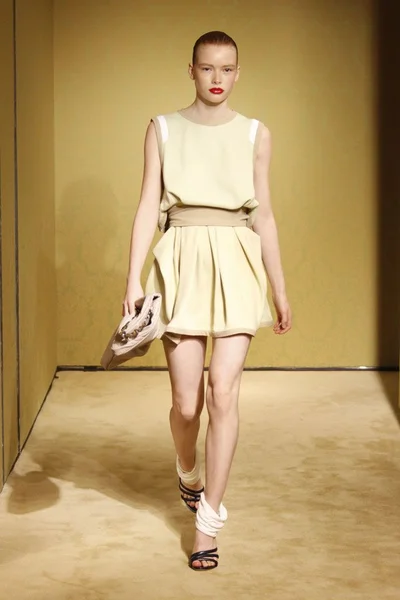 Look 4